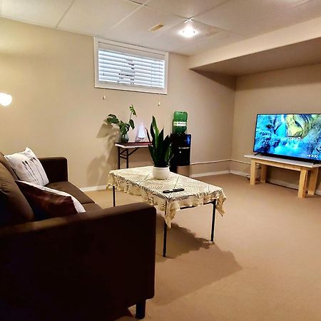 Saskatoon Lashyn Cove Homestay Luaran gambar