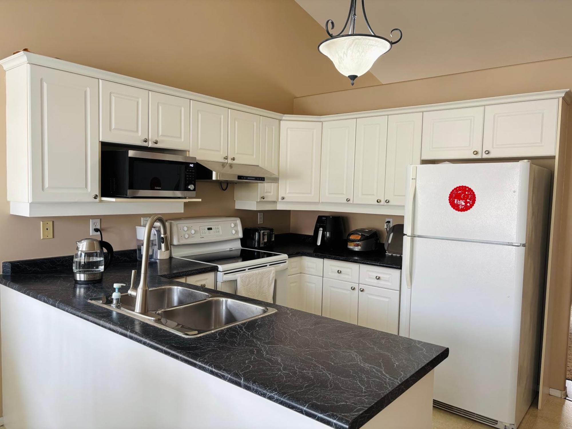 Saskatoon Lashyn Cove Homestay Luaran gambar