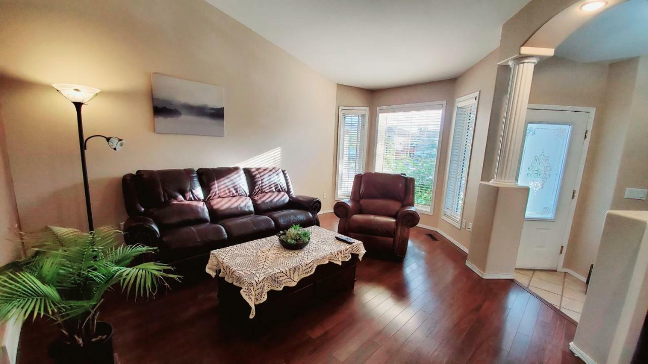 Saskatoon Lashyn Cove Homestay Luaran gambar